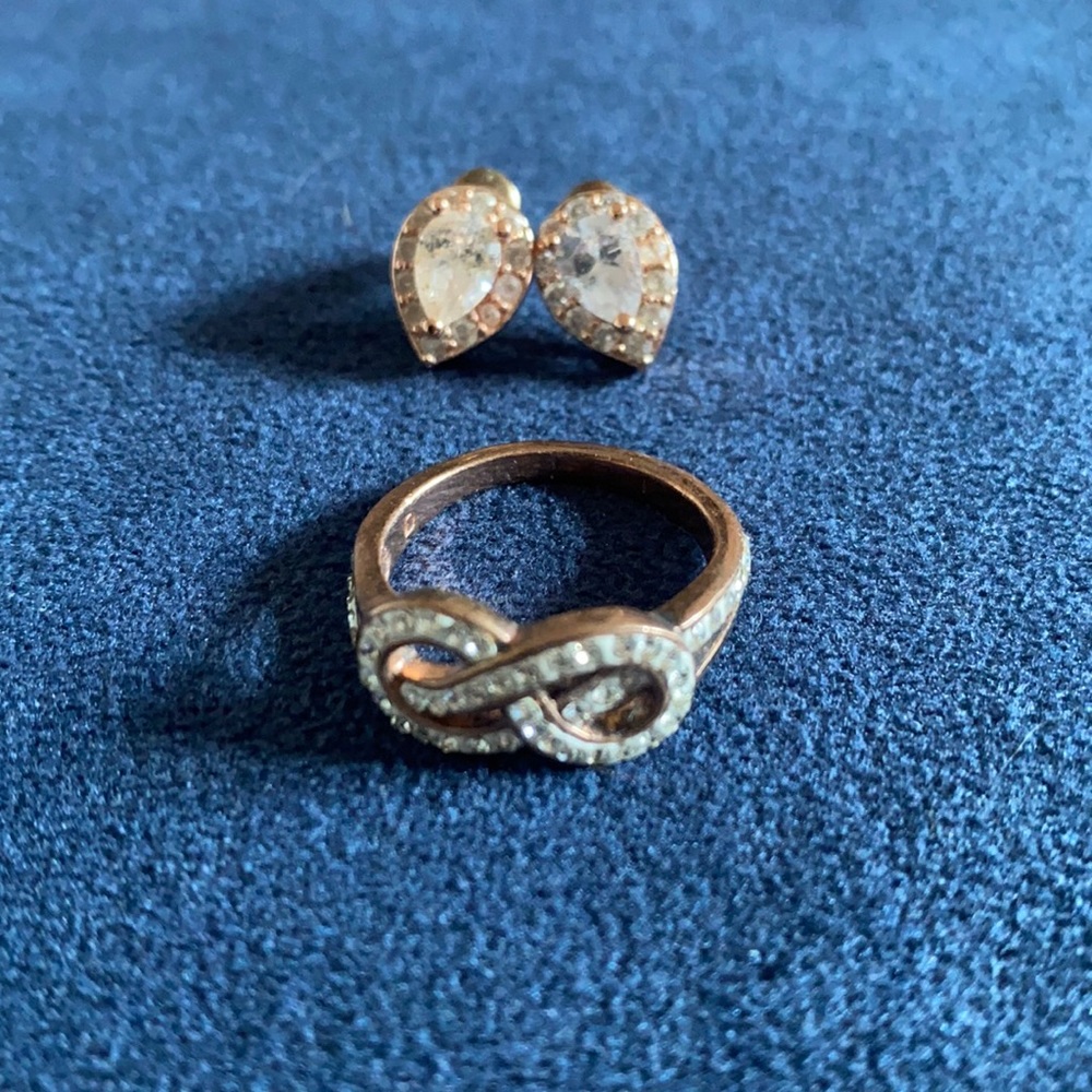 Ring and earring set